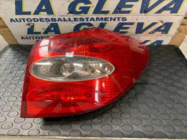 Foto 1ª: Piloto Trasero Derecho Renault Laguna 1.900 DCI 110CV81KW GRANDTOUR [F9Q 674] (2005)