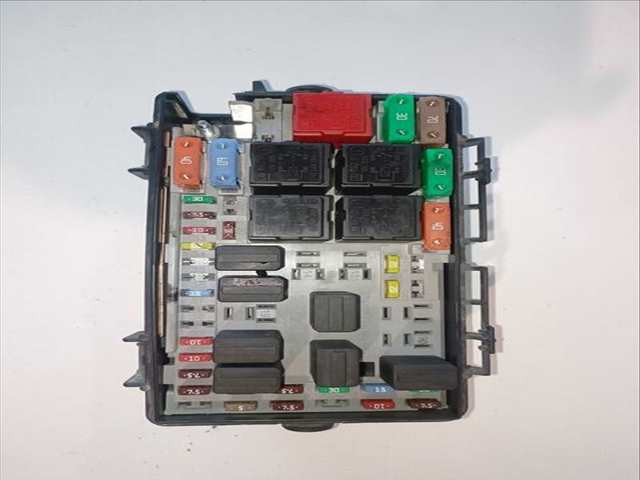 Caja Reles Fusibles Opel Corsa CATCH ME 75CV