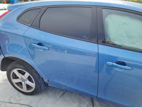 Puerta Trasera Derecha Volvo V40 KINETIC 120CV 88KW