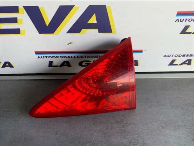 Piloto Portón Derecho Peugeot 3008 1.6 HDI 111-114CV 0CV