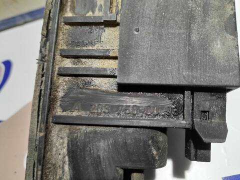 Foto 3ª: Maneta Exterior Portón Mercedes Clase C 160 2.2 CDI CAT 143CV [D/ 611962] (2000)