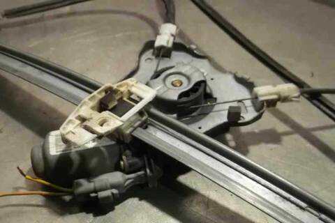 Foto 4ª: Elevalunas Eléctrico Delantero Derecho Citroen Xsara BERLINA (1997)