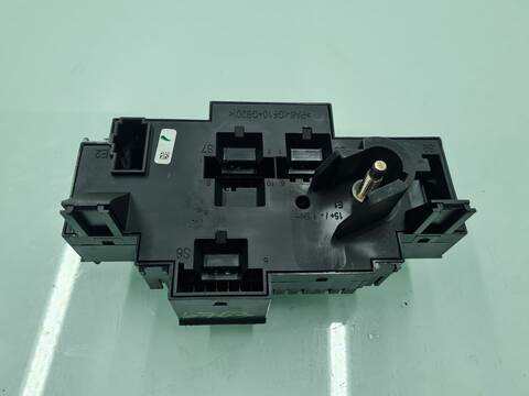 Foto 2ª: Caja Reles Fusibles Mercedes Clase C 160 C 250 T CDI 4MATIC BLUETEC 205.209) 204CV 150KW FAMILIAR [651921] (2014)