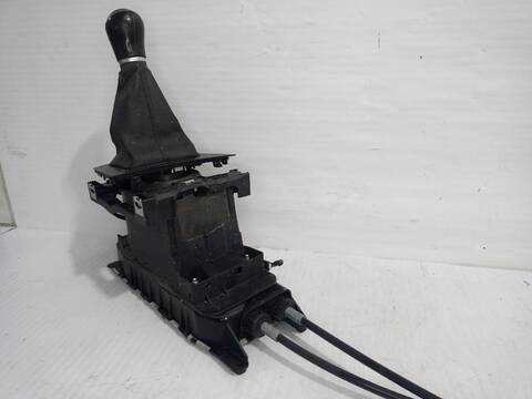 Foto 3ª: Palanca de Cambio Volkswagen Touran ADVANCE BMT 110CV [CRKB] (2015)