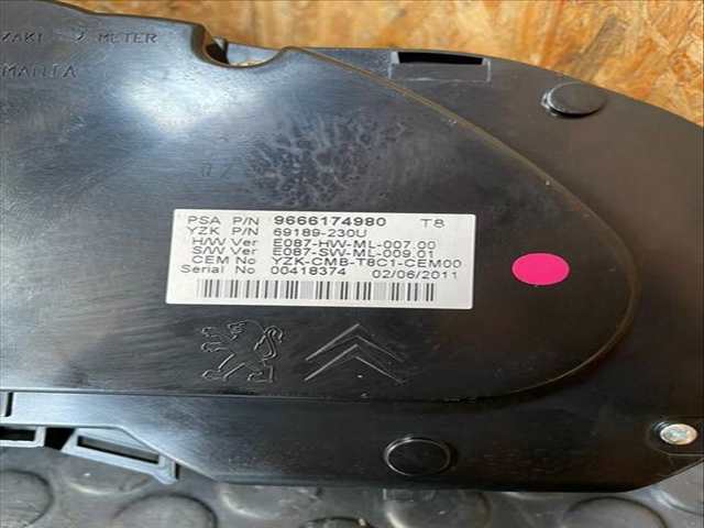 Foto 3ª: Cuadro de Instrumentos Peugeot 5008 PREMIUM 1 HDI FAP 111CV (2009)