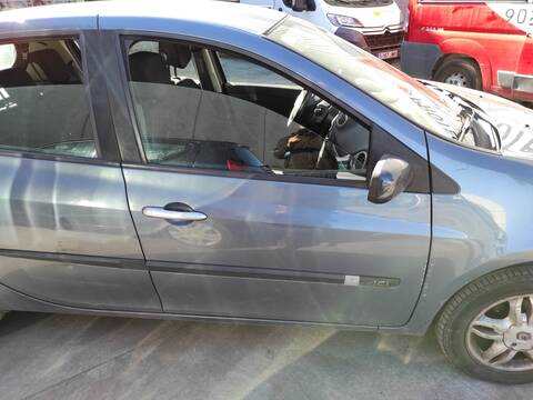 Foto 1ª: Puerta Delantera Derecha Renault Clio K9K766 (2005)
