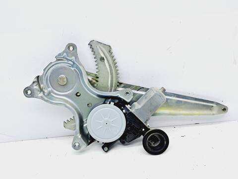 Elevalunas Manual Trasero Derecho Toyota Rav4 ADVANCE 143CV 105KW