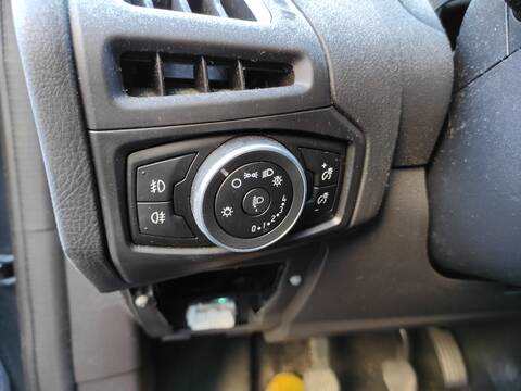 Mando Luces Ford Focus M1DD BERLINA