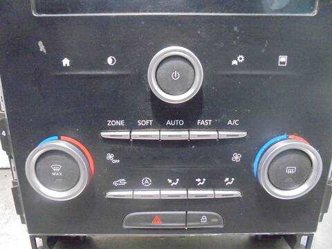 Foto 3ª: Pantalla Multifuncion Renault Megane BOSE-EDITION BERLINA 130CV 97KW IV BERLINA 5P [H5F F4] (2017)
