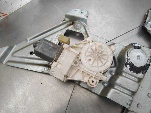 Foto 4ª: Elevalunas Eléctrico Delantero Derecho Mercedes Sprinter 310/313/316 CDI 906.631/633/635/637) 129CV 95KW CAJA CERRADA [646985] (2007)