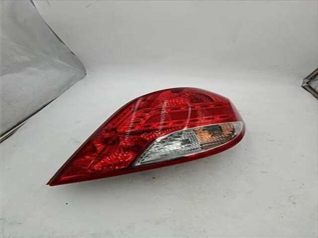 Foto 2ª: Piloto Trasero Derecho Peugeot 207 1.4 CONFORT [1.4 LTR. - 54 KW]