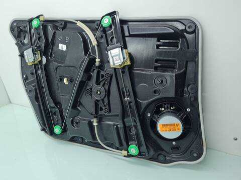 Foto 2ª: Elevalunas Eléctrico Delantero Derecho Mercedes Clase A 140 A 45 AMG 4-MATIC 176.052) 381CV 280KW [133980] (2017)