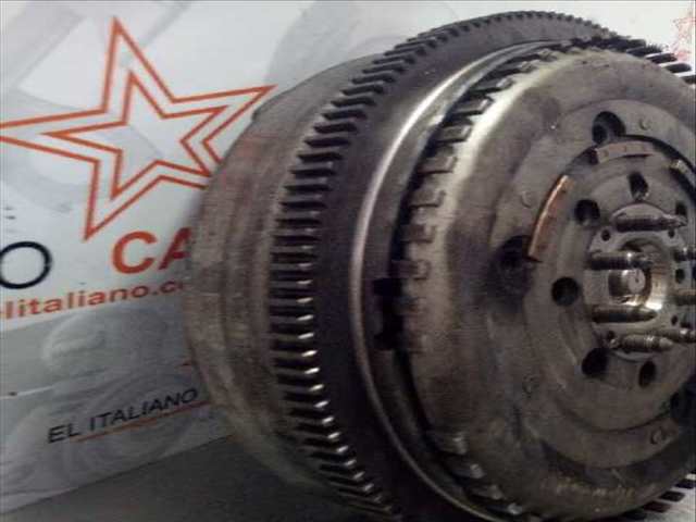 Foto 4ª: Volante Motor Mercedes Clase C 160 C 220 T CDI 203.206) 143CV 105KW FAMILIAR [OM611962] (2001)