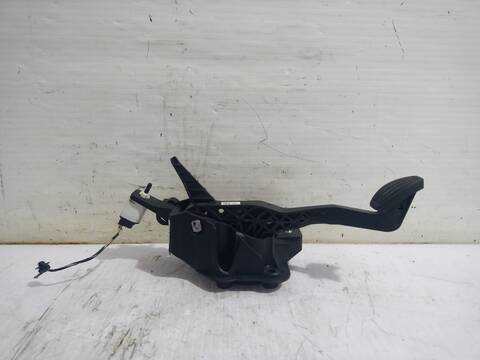 Foto 3ª: Pedal Freno Opel Corsa EDITION 101CV 74KW [F 12 XHL] (2019)