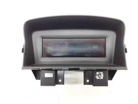 Foto 2ª: Pantalla Multifuncion Chevrolet Cruze LT 124CV 91KW [F16D4] (2011)