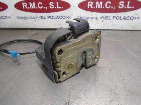 Foto 3ª: Cerradura Puerta Delantera Derecha Renault Megane 1.4 16 V DYNAMIQUE COUPE 95CV 70KW I COUPE FASE 2 DA..) [K4J C7] (2001)
