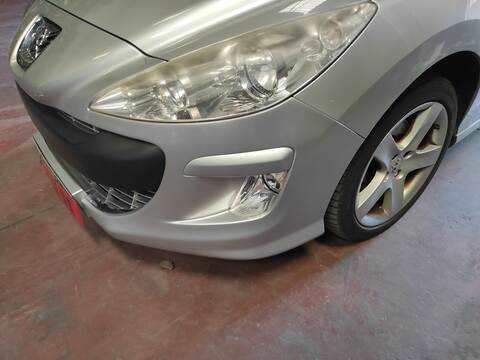 Foto 3ª: Paragolpes Delantero Peugeot 308 RHR (2009)