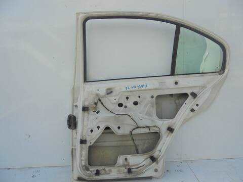 Foto 4ª: Puerta Trasera Derecha Skoda Octavia 1.9 TDI GLX BERLINA 90CV 66KW [ALH] (2002)