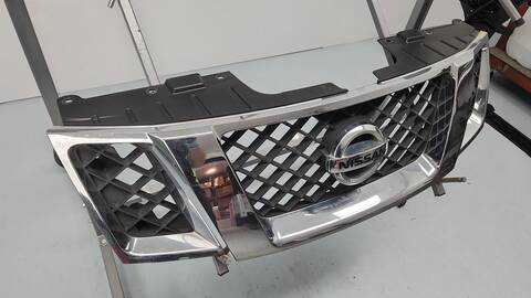 Foto 4ª: Rejilla Delantera Nissan Pathfinder 2.5 DCI SE 190CV 140KW [YD25] (2014)