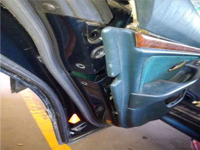 Foto 3ª: Puerta Trasera Izquierda Bmw Serie 5 518 2.5 523I [2.5 LTR. - 125 KW 24V CAT] [M52 B25 (25 6 S3)]