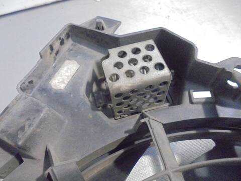 Foto 3ª: Electroventilador Aire Acondicionado Opel Astra 1.9 CDTI 120CV 88KW [Z19DT] (2006)
