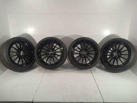 Juego LLantas Toyota Yaris 2021 261CV