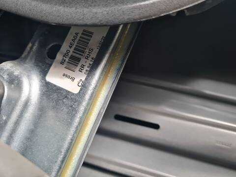 Elevalunas Manual Trasero Derecho Renault Kadjar ZEN 131CV 96KW