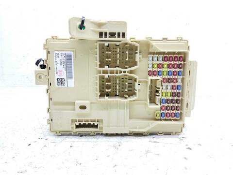 Foto 1ª: Caja Reles Fusibles Kia Xceed DRIVE 136CV 100KW [D4FE] (2020)