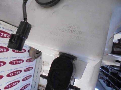 Foto 4ª: Deposito Limpiaparabrisas Hyundai i40 COMFORT 116CV 85KW [D4FD] (2013)