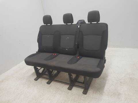 Foto 2ª: Asientos Traseros Renault Trafic MIXTO N1 L2H1 30T 5-6 PLAZAS) LARGO (2015)