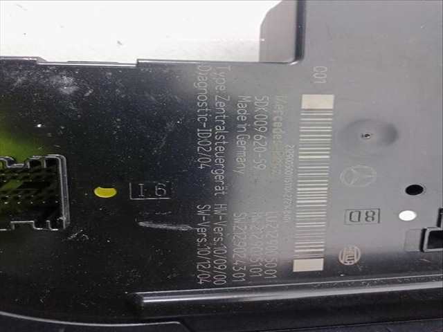 Foto 3ª: Caja Reles Fusibles Mercedes Clase E 180 E 500 4-MATIC 212.090) [M 273.970] (2009)