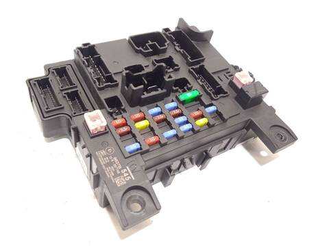 Caja Reles Fusibles Mitsubishi ASX 2.0 MIVEC CAT 150CV 110KW