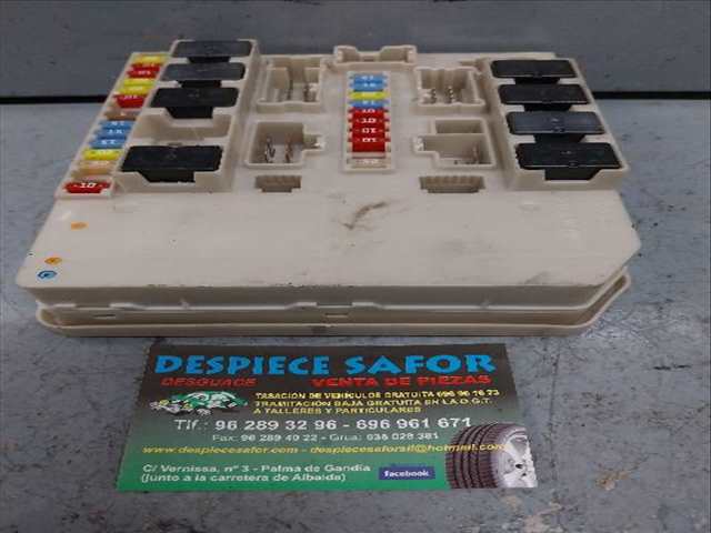 Caja Reles Fusibles Renault Clio 1.4 G