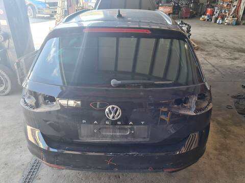 Portón Volkswagen Passat BUSINESS 150CV 110KW