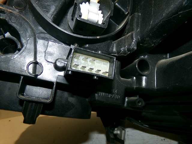Foto 4ª: Faro Derecho Opel Crossland 1.2 G 2021- [HN05] (2024)