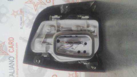 Foto 3ª: Piloto Trasero Derecho Volkswagen Polo VERSION INDEFINIDA (2001)