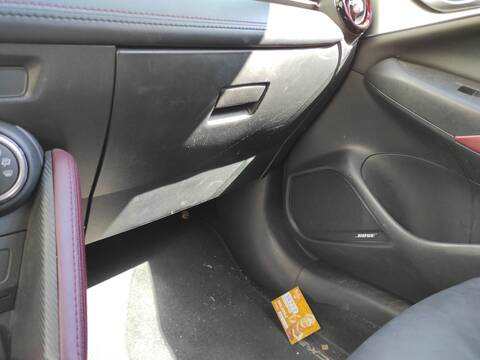 Guantera Mazda CX3 G DK) S5