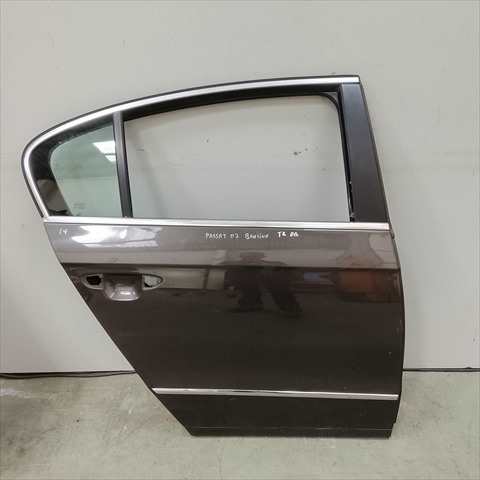 Puerta Trasera Derecha Volkswagen Passat 0.1