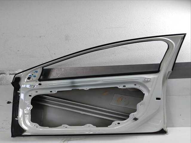Foto 3ª: Puerta Delantera Derecha Volvo V40 122 CV 90KW [B4204T38] (2018)