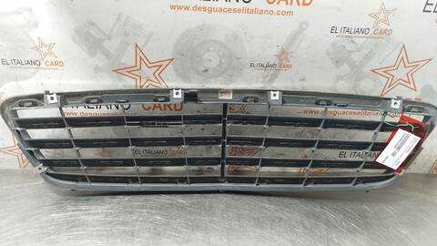 Foto 2ª: Rejilla Delantera Mercedes Clase C 160 220 CDI LA) 203.008) BERLINA 150CV 110KW [OM646963] (2005)