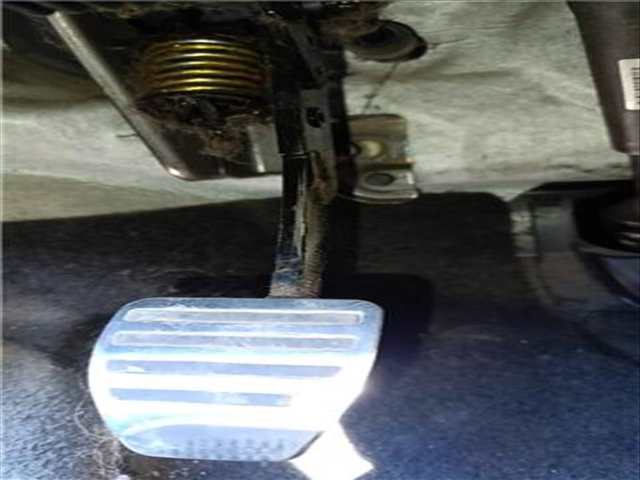 Foto 1ª: Pedal Embrague Nissan Qashqai 2.0 DCI 150CV 110KW [M1D,M9R] (2010)