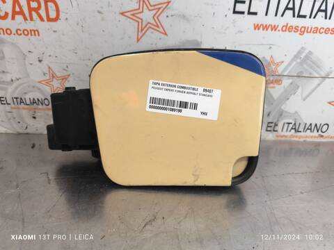 Foto 2ª: Tapa Exterior Combustible Peugeot Expert ASPHALT STANDARD 119CV 88KW FURGON [YHV] (2023)