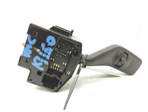 Foto 3ª: Mando Multifuncion Ford Focus AMBIENTE D) BERLINA 90CV 66KW [HHDA] (2011)