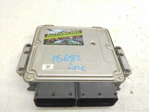 Foto 2ª: Centralita Motor ECU Hyundai Tucson CLASSIC BLUE 116CV 85KW [D4FD] (2018)