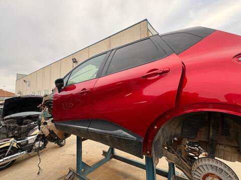 Foto 3ª: Puerta Trasera Izquierda Renault Captur K9K608 (2013)