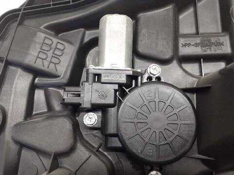 Foto 3ª: Elevalunas Manual Trasero Derecho Mazda 3 SPORTIVE 150CV 110KW (2011)