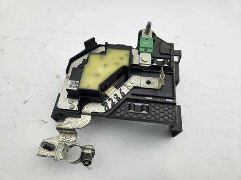 Caja Reles Fusibles Mercedes Clase CLA 200 1.3 GASOLINA M282.914 C118 118.387)