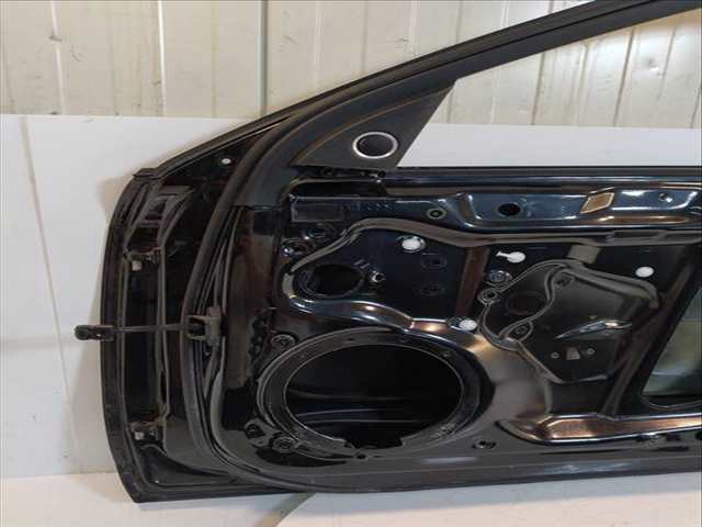 Foto 3ª: Puerta Delantera Derecha Audi A4 333 CV 245KW [CAKA] (2010)
