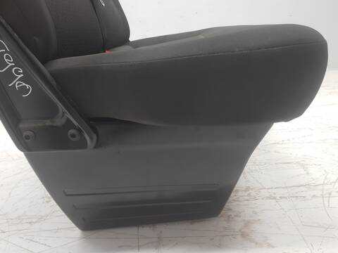 Foto 2ª: Asiento Delantero Derecho Volkswagen Caravelle T6 COMFORTLINE (2015)