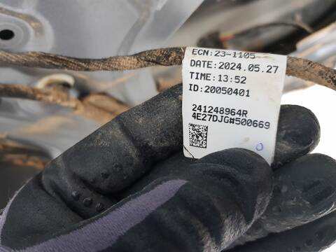 Foto 2ª: Puerta Delantera Derecha Renault Arkana TECHNO 113CV 83KW